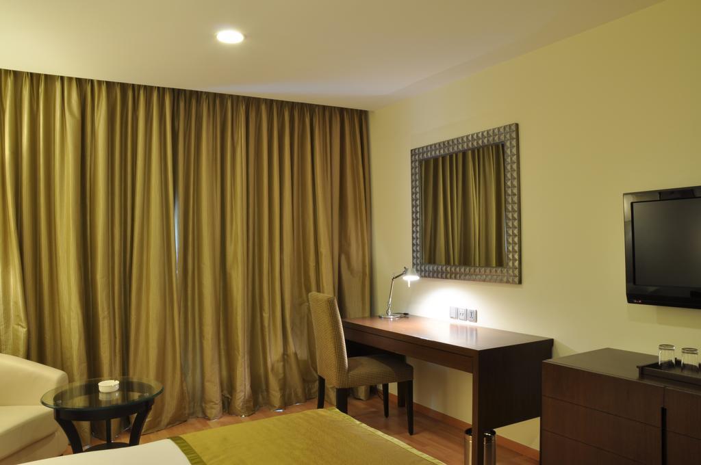Adarsh Hamilton Hotel Bangalore Eksteriør billede